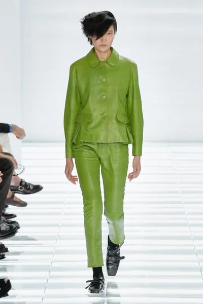 Look 18